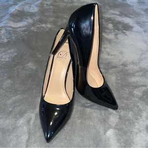 Black Pointed Heel